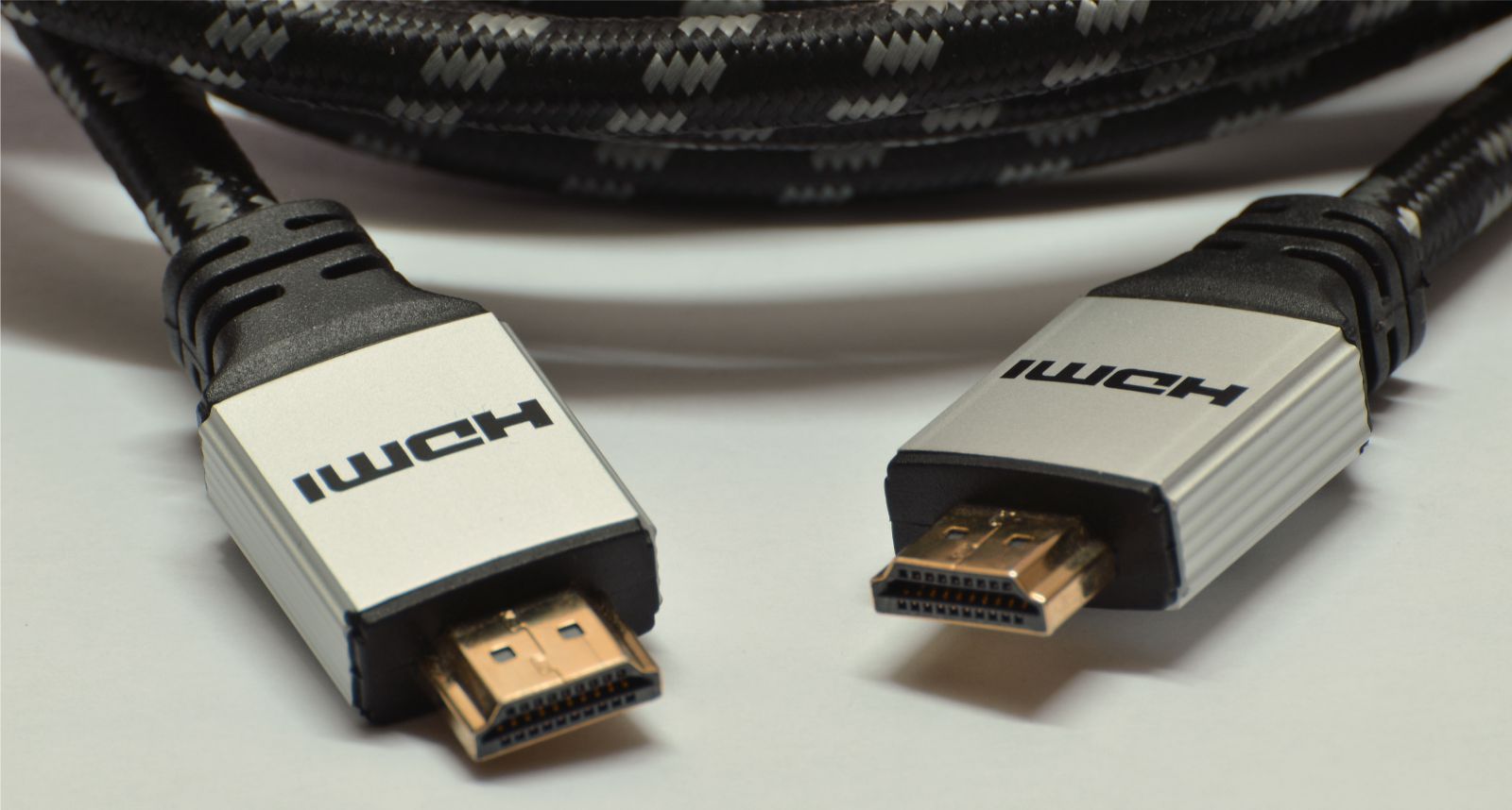 długi kabel HDMI PRO w nylonowym oplocie